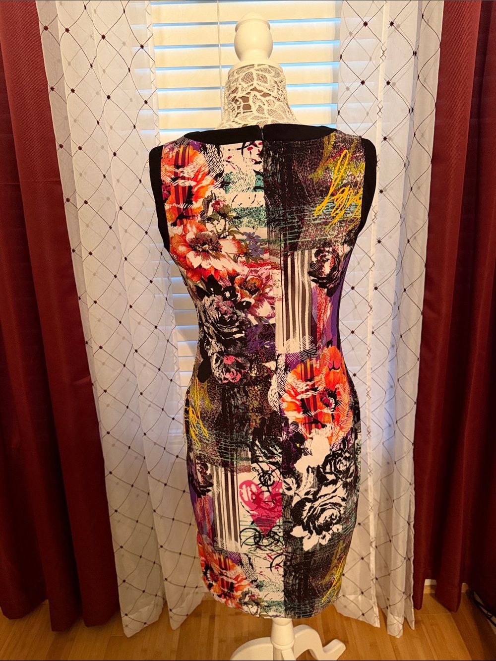 Cache Multicolor Floral & Abstract Sleeveless Bodycon Dress (128) - Picture 3 of 4